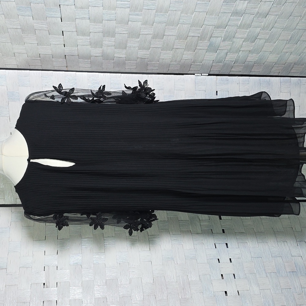 Forever 21 Dress - Picture 7 of 9